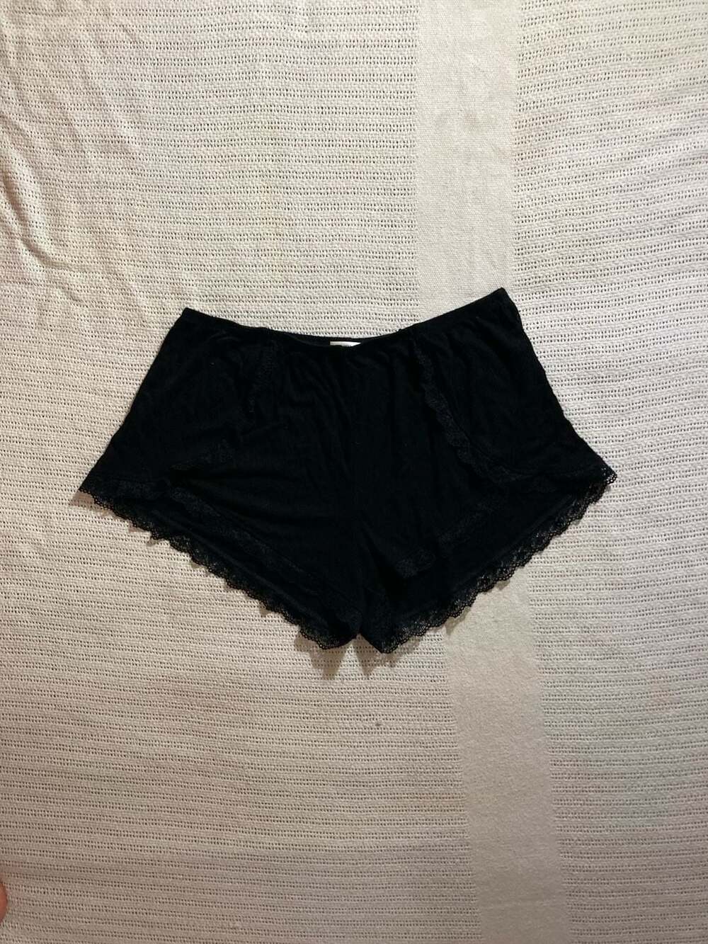 Bozzolo Black Ribbed Lace-Trim Pajama Tap Shorts